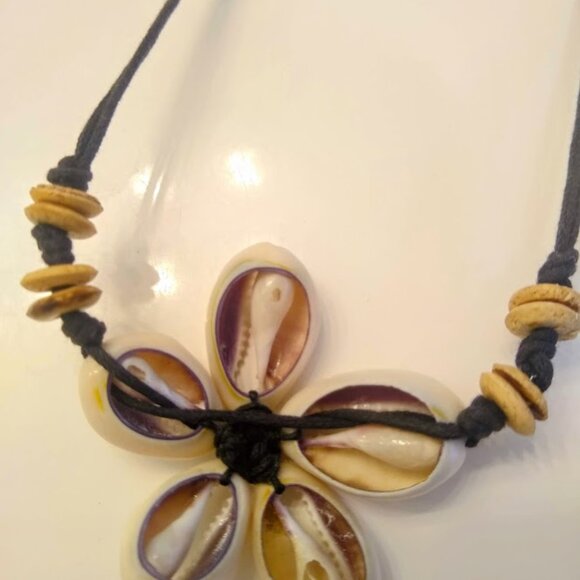 SET of 4  Kid's Teen Girl's Youth necklace assortment multi-materials/colors - Picture 10 of 15